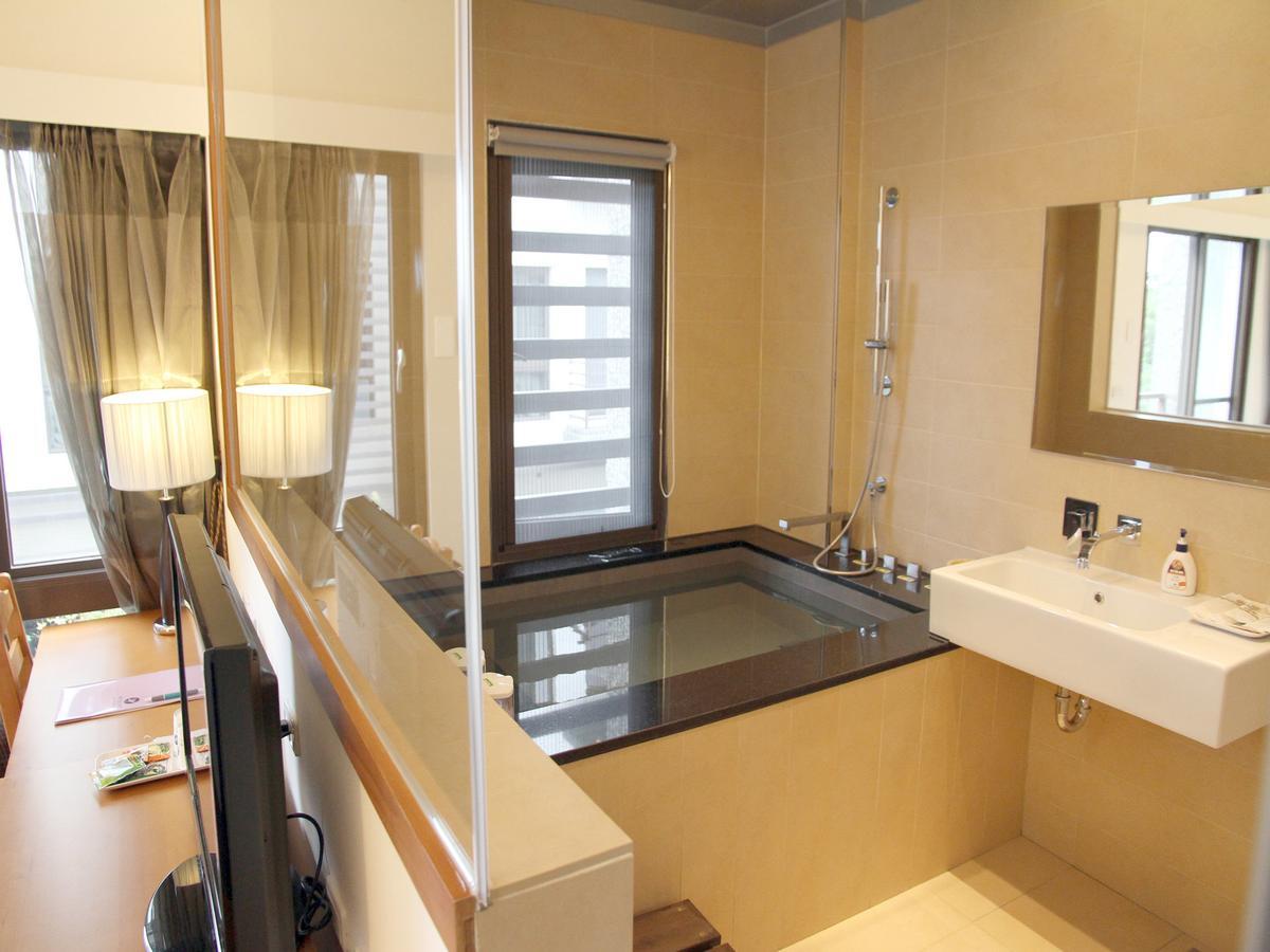 Peace Area Hot Spring Hotel Jiaoxi Esterno foto